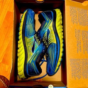 Brooks Glycerin 13. Men’s size 11 (Euro 45). Used Running shoes